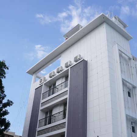 Avenue 11 Premium Stays มทุราย ภายนอก รูปภาพ