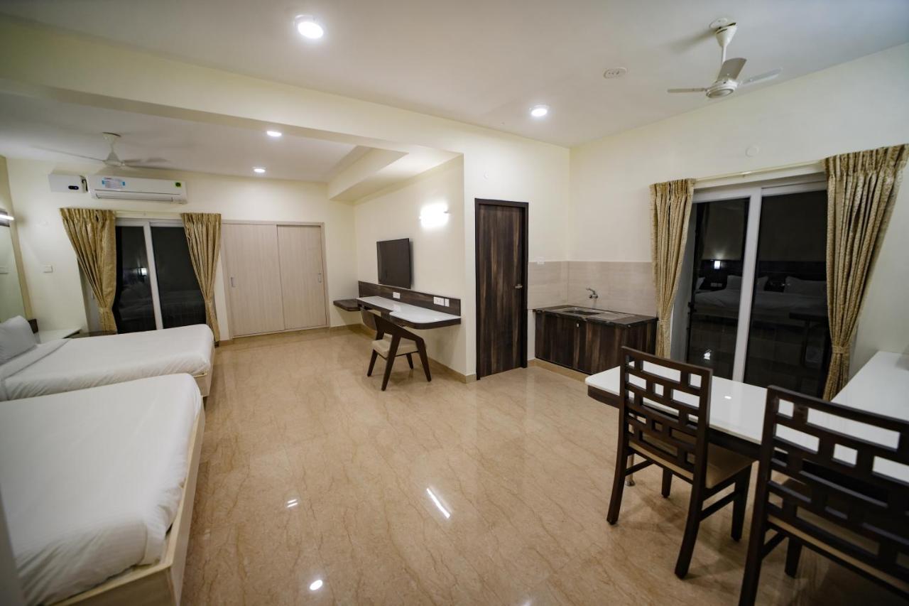 Avenue 11 Premium Stays มทุราย ภายนอก รูปภาพ