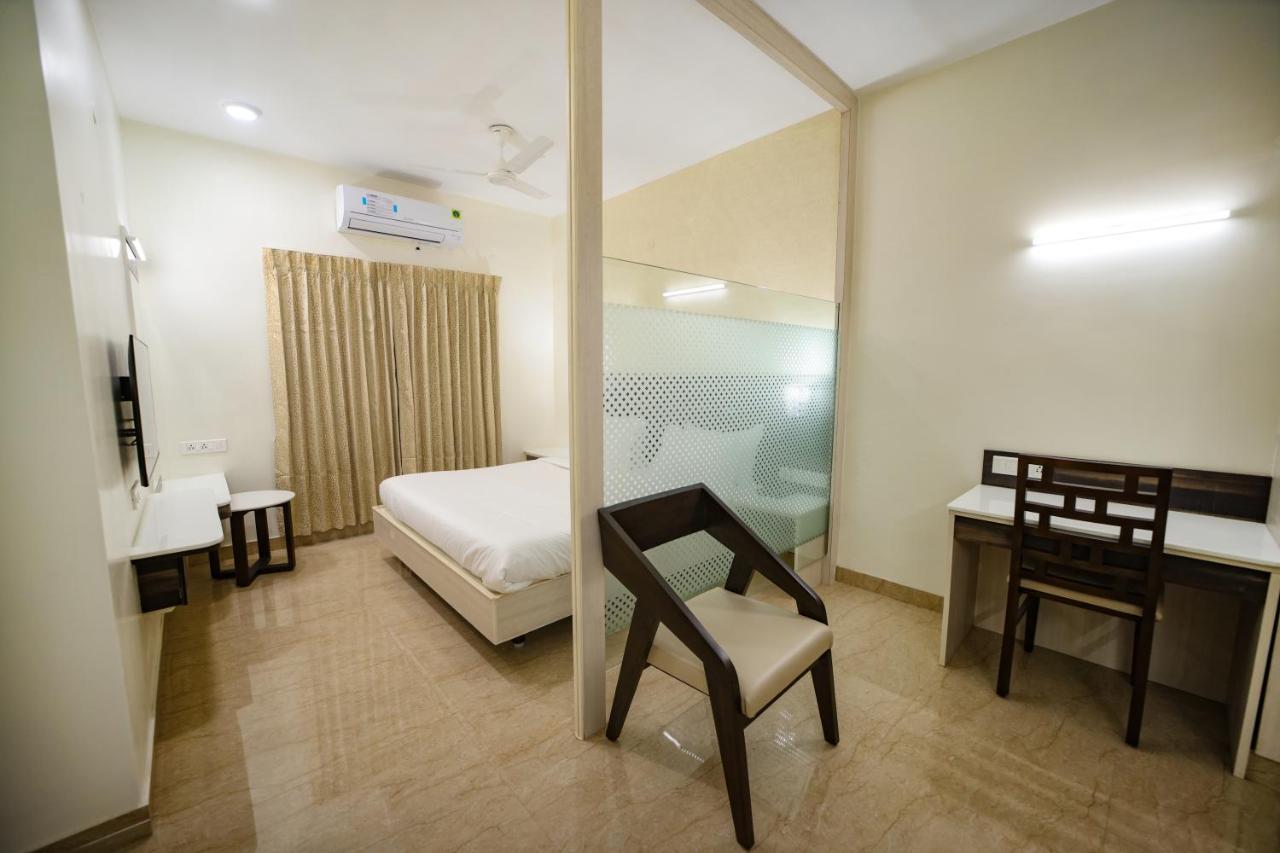 Avenue 11 Premium Stays มทุราย ภายนอก รูปภาพ