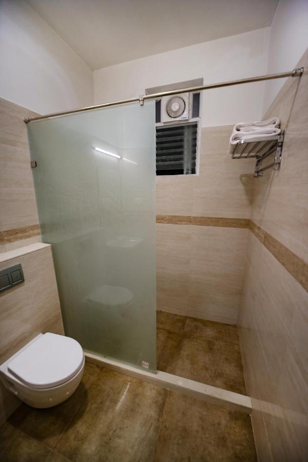 Avenue 11 Premium Stays มทุราย ภายนอก รูปภาพ