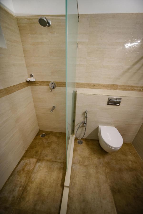 Avenue 11 Premium Stays มทุราย ภายนอก รูปภาพ